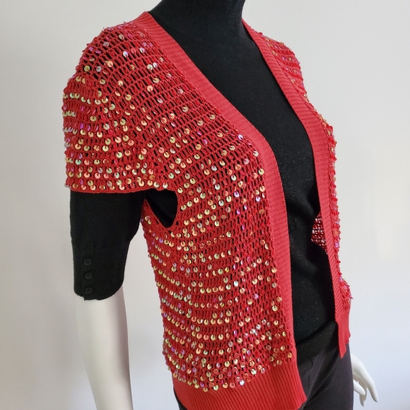 Top - Picture 2 of 9